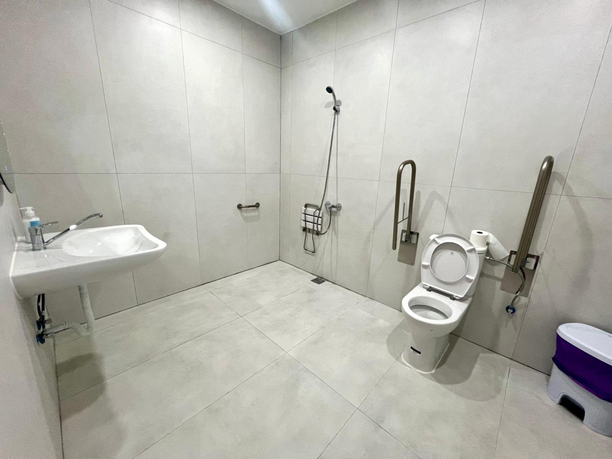 Hostel Oasis Madrid Luaran gambar