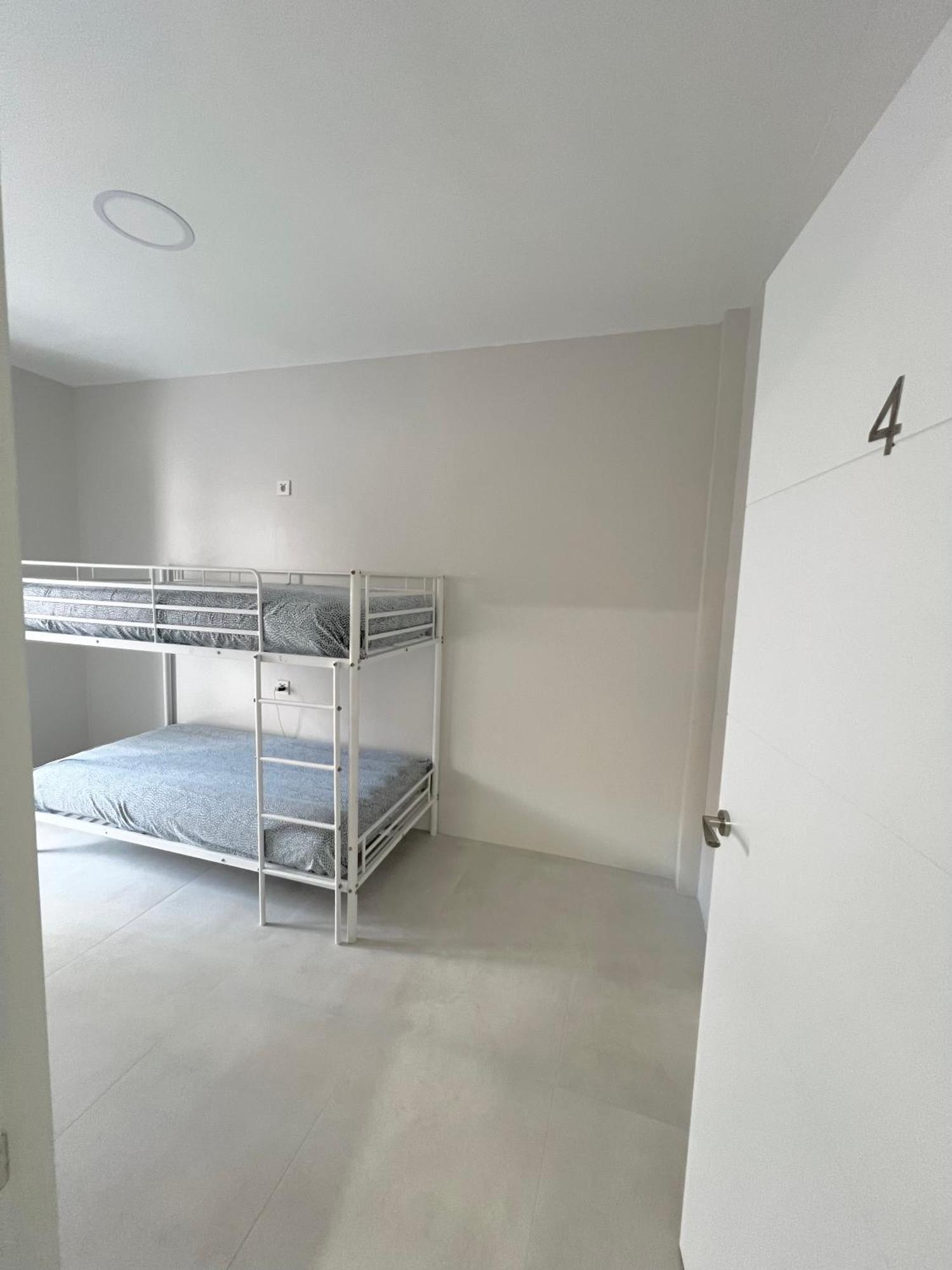 Hostel Oasis Madrid Luaran gambar