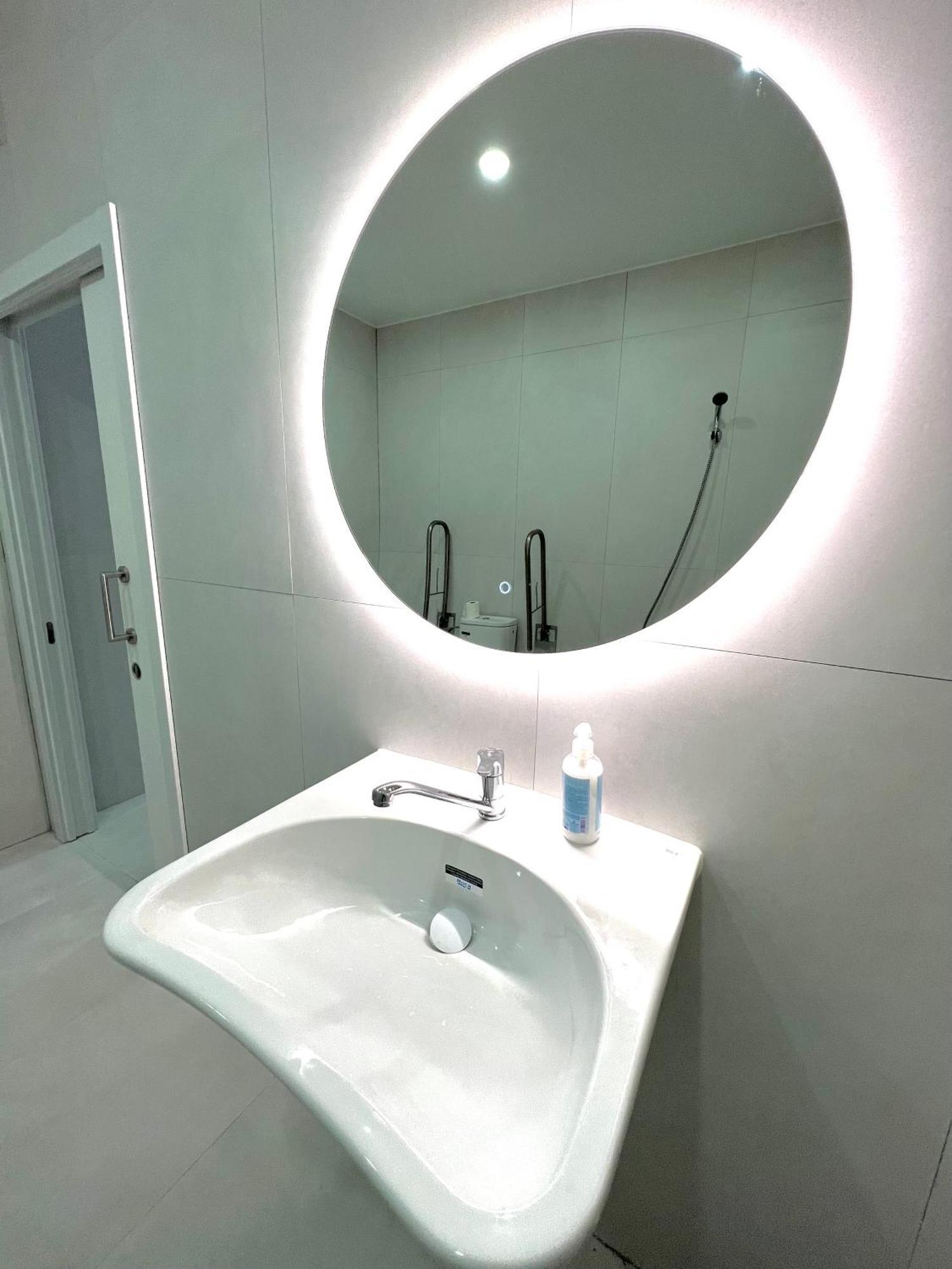 Hostel Oasis Madrid Luaran gambar