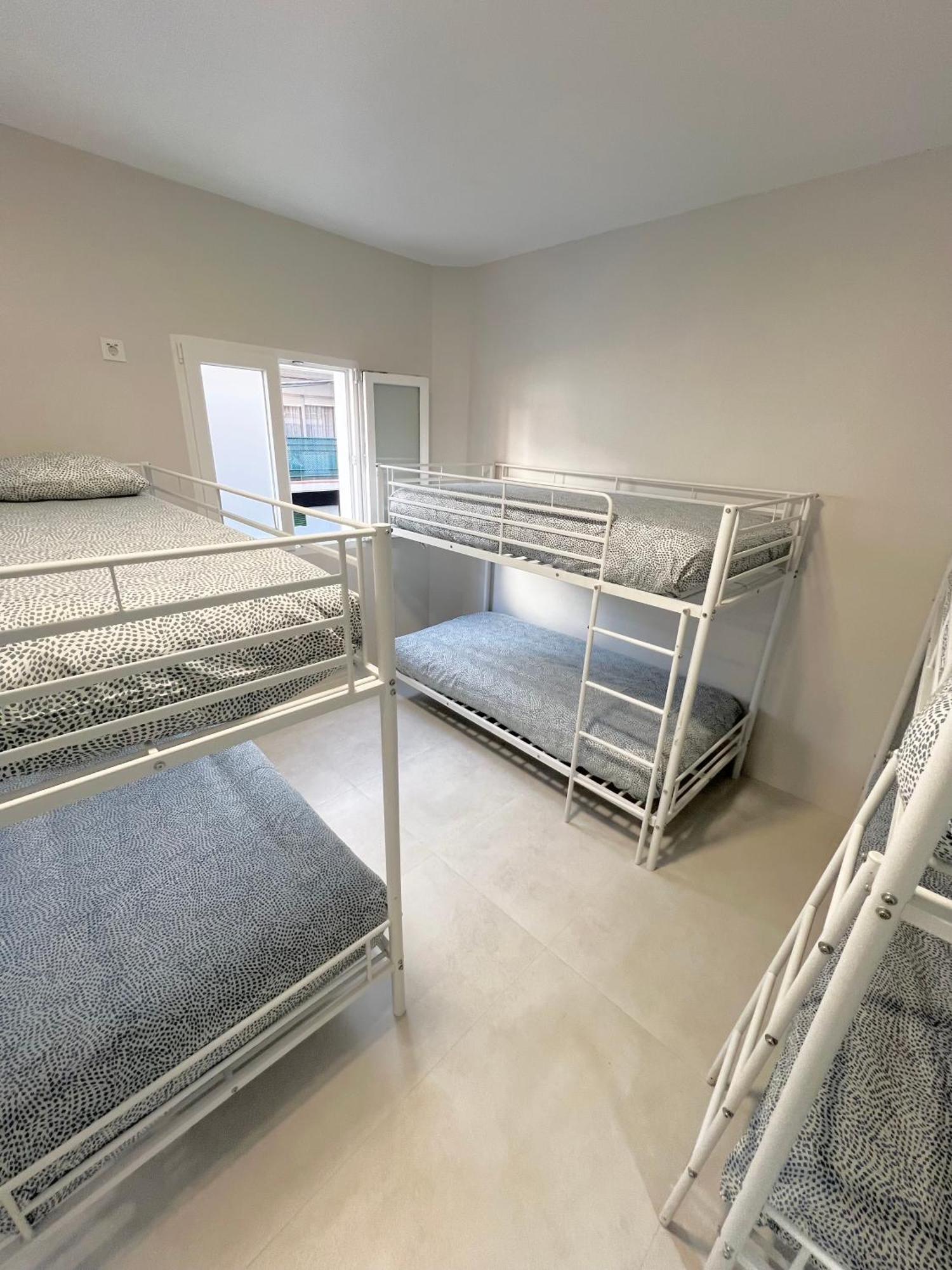 Hostel Oasis Madrid Luaran gambar